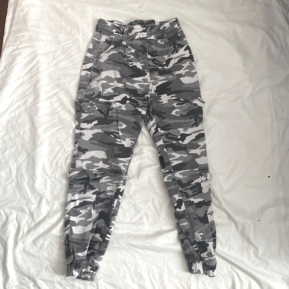 night camp cargo pants. Good condition.